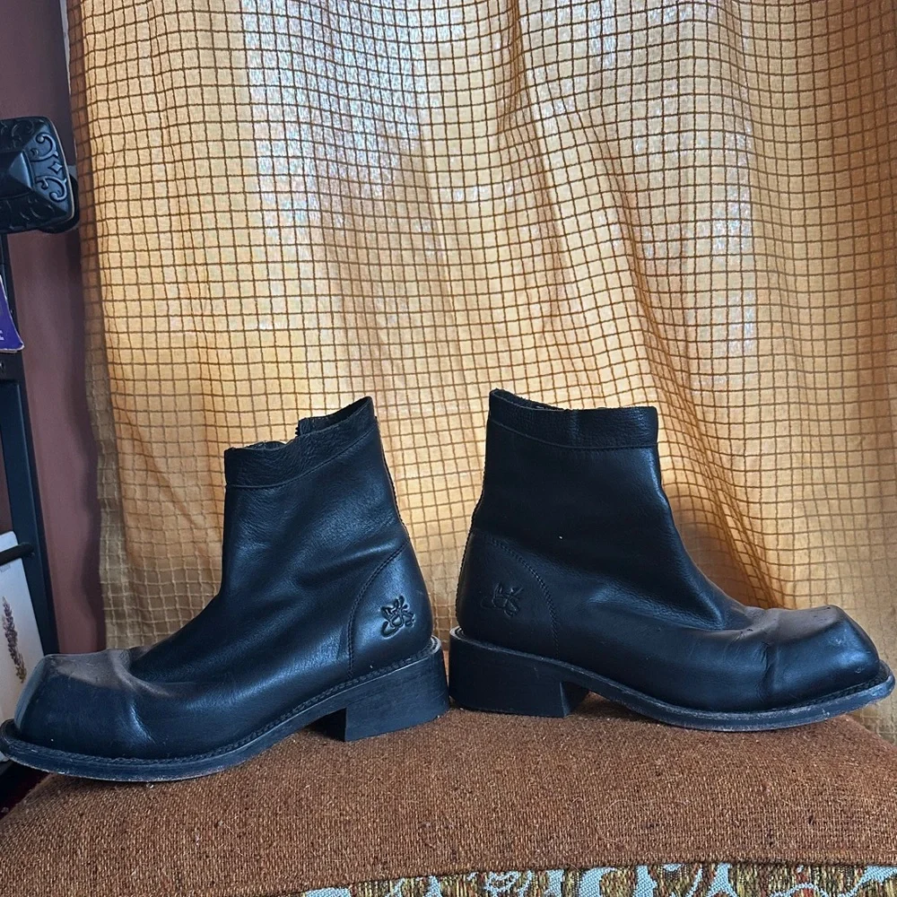 John Fluevog Black Leather Combat Boots - Picture 5 of 9